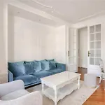 Charming Haussmannian 3-Bedroom Apartment - Paris 16